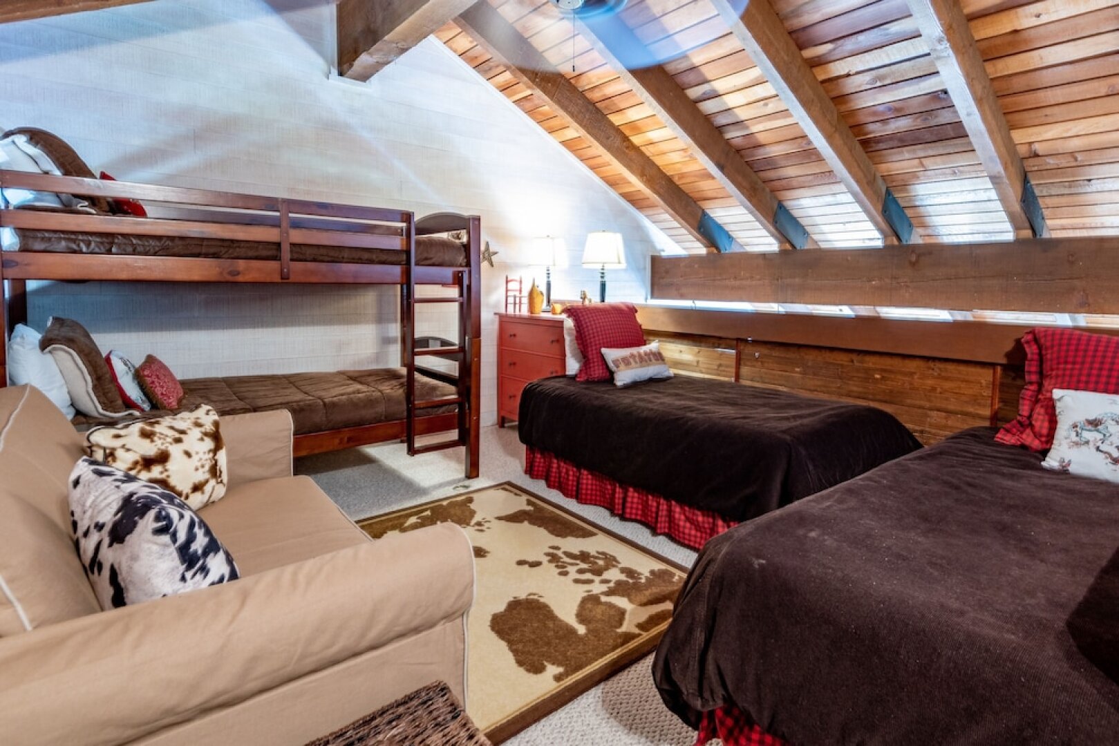 Snowcreek Condominiums 1579 2 Bedrooms 2 Bathrooms Condo