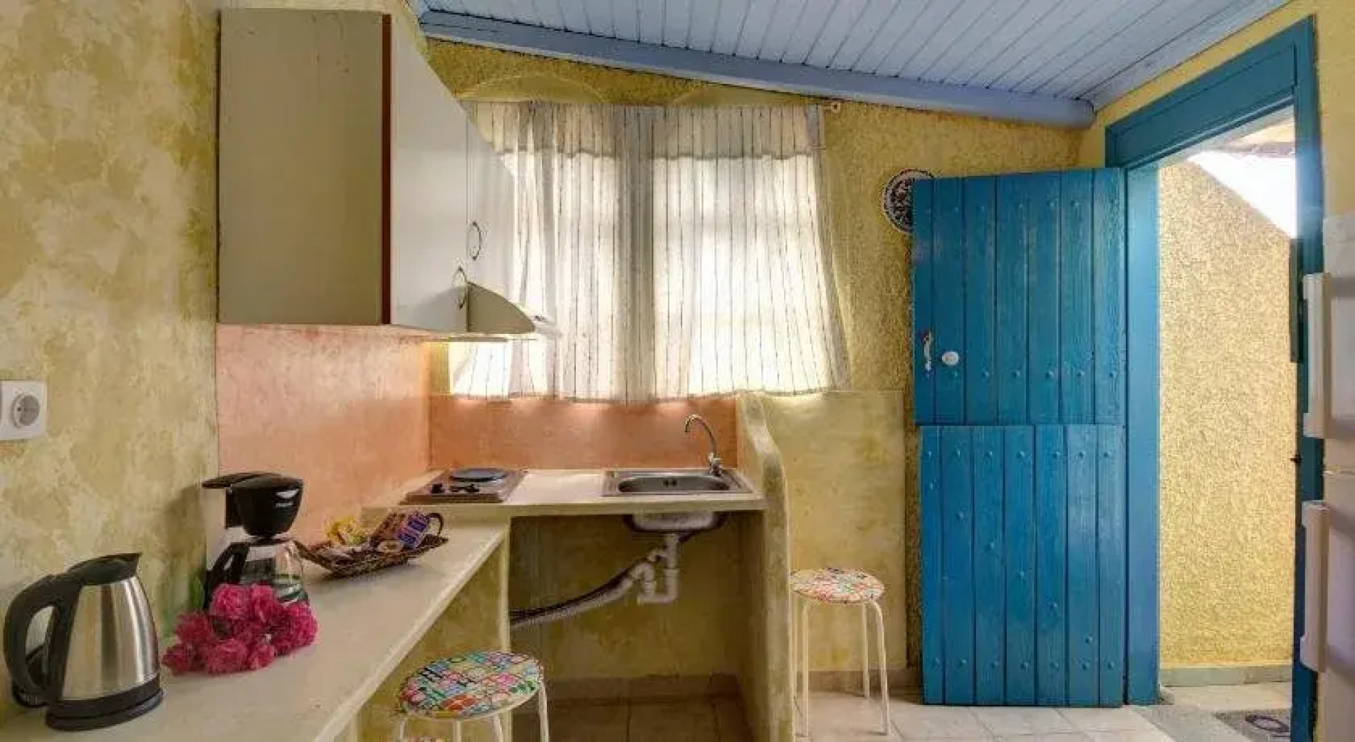 Cavo Perlevos Studios