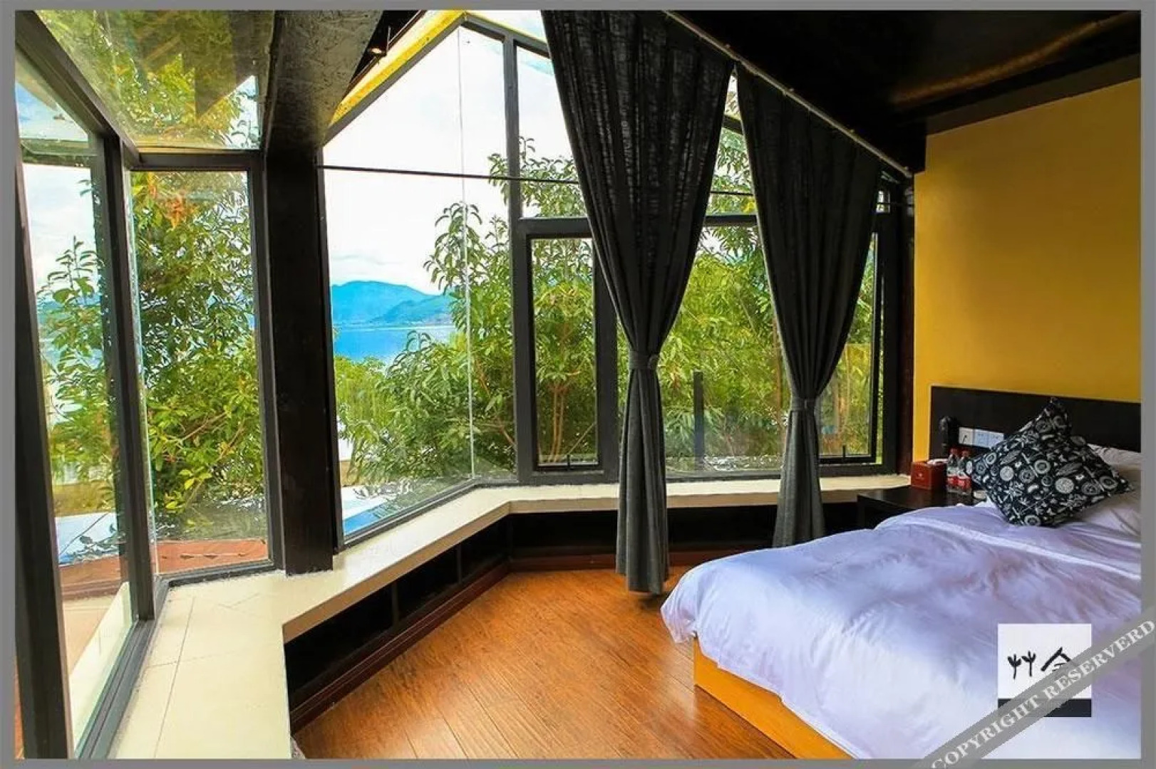 Lugu Lake Caoshe Vacation Inn