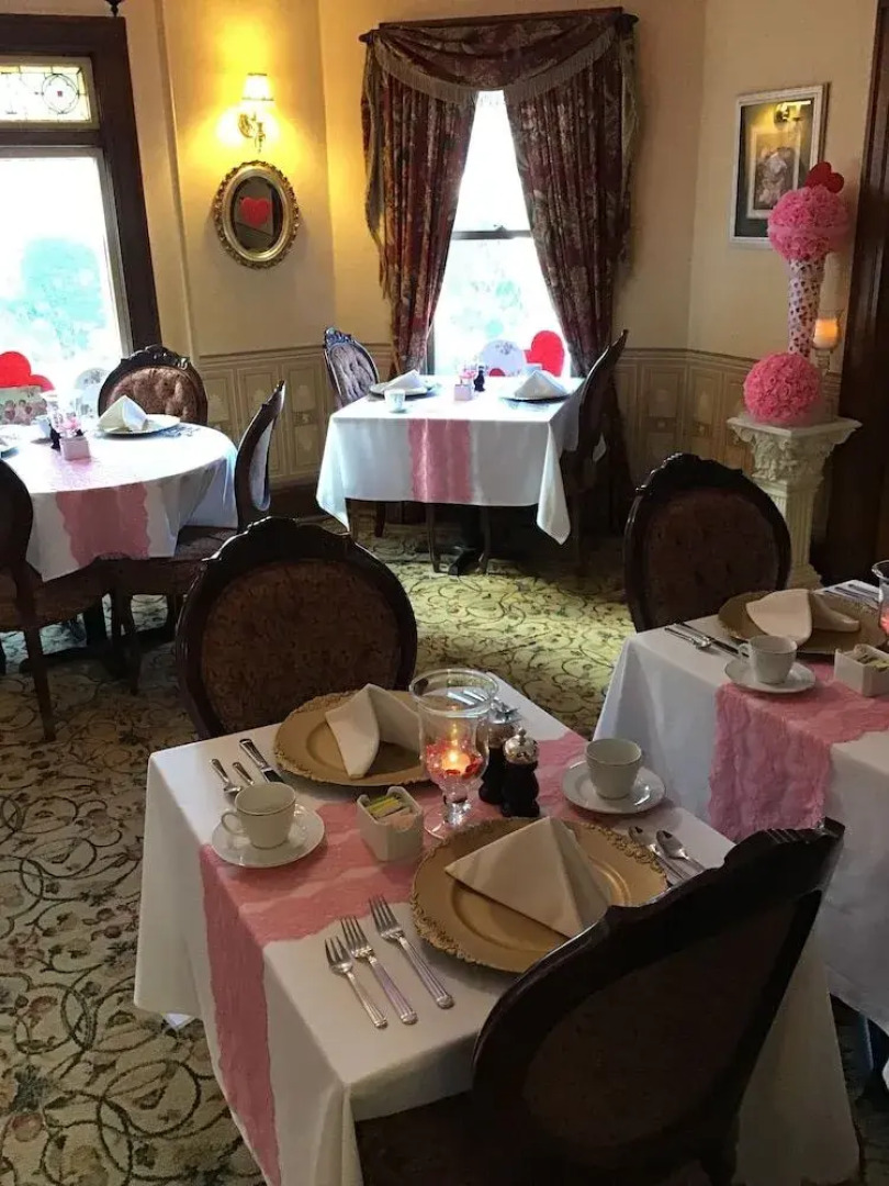 The Village Inn of Woodstock