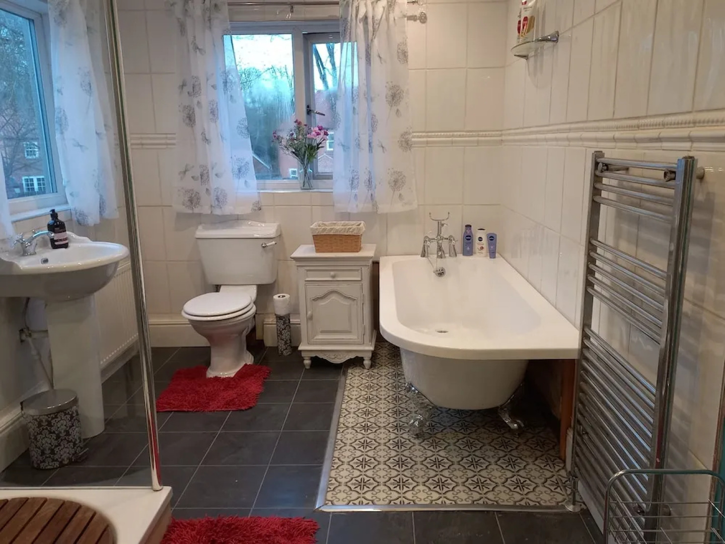 Charming 4-bed Victorian House in Retford