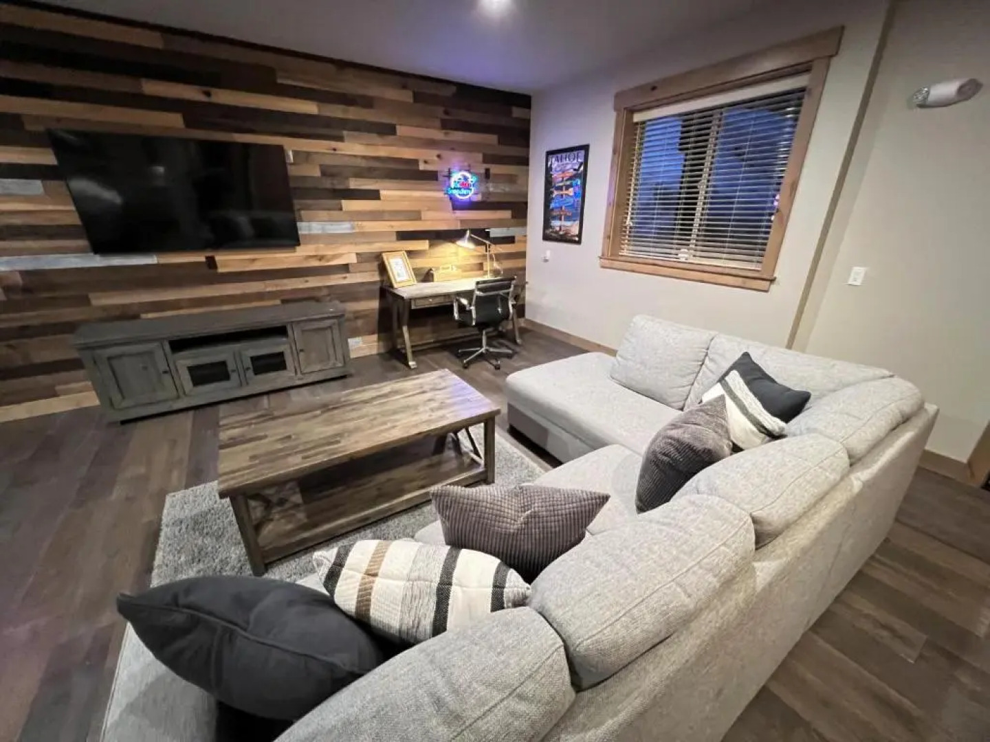 Saint Bernard - INCREDIBLE MOUNTAIN GETAWAY HOT TUB GAME ROOM GAS BBQ L2 EV CONNECTION TAHOE