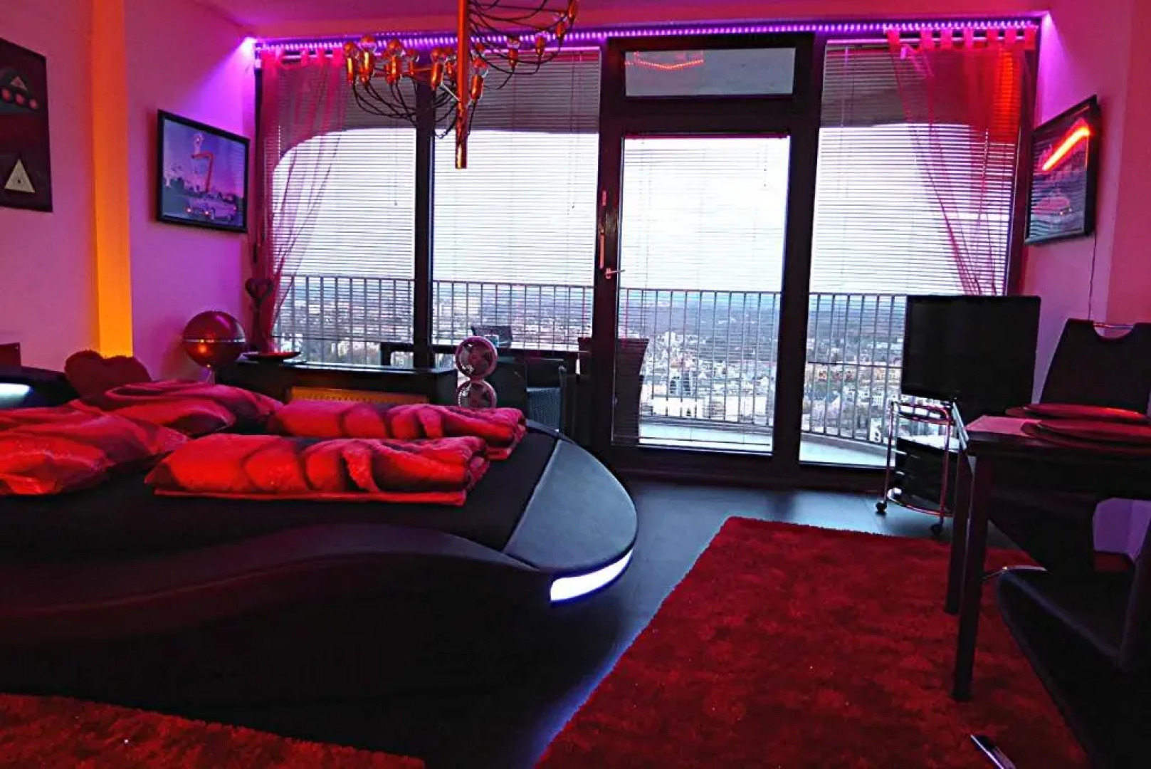 Sky-Romantic-Room