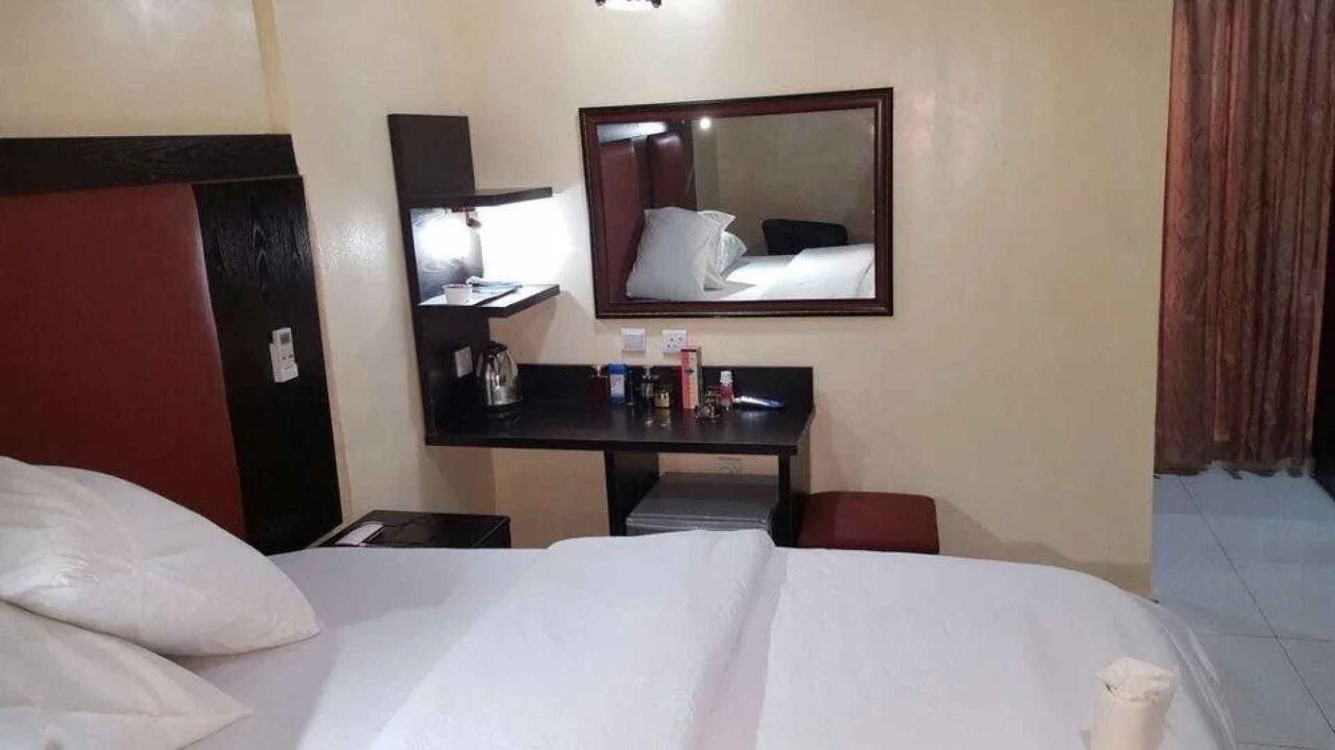 Golphins Suites and Hotels