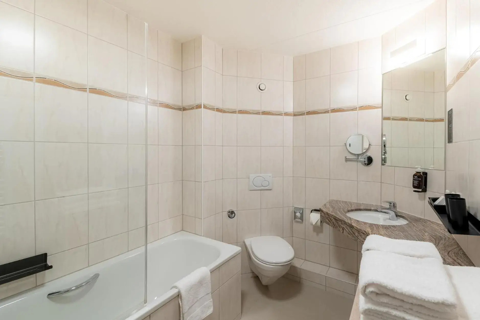 Victoria Hotel & Residence