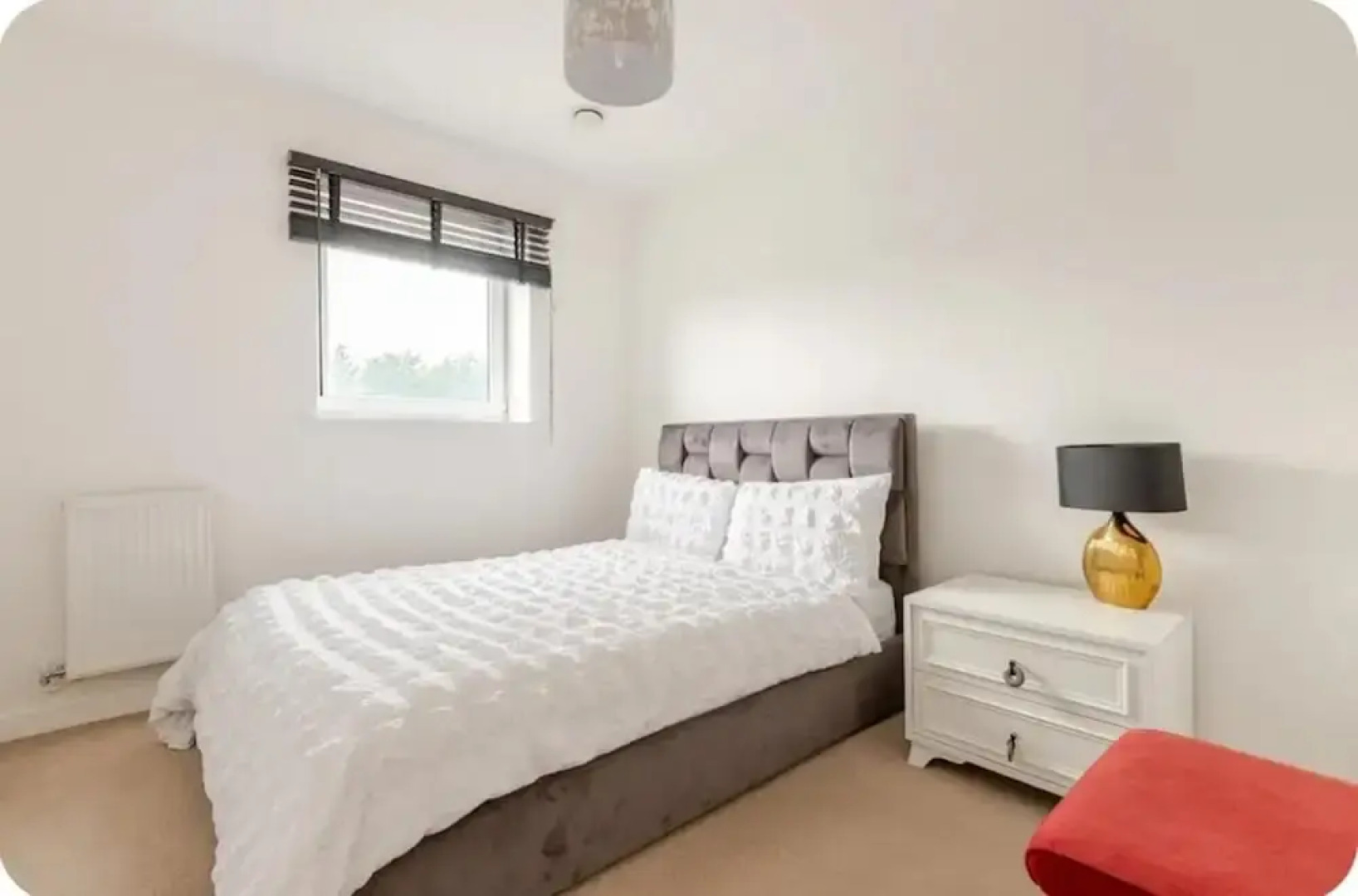 Stunning Modern Apartment in Rochester, England