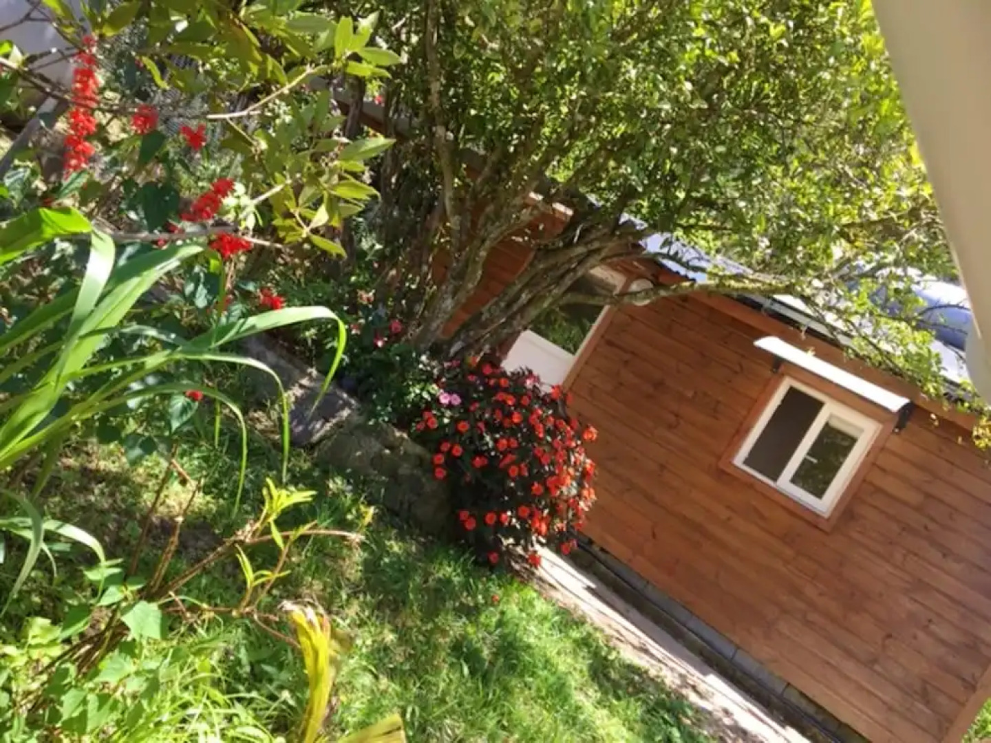 Bungalow With one Bedroom in Hell-bourg, With Wonderful Mountain View, Furnished Garden and Wifi