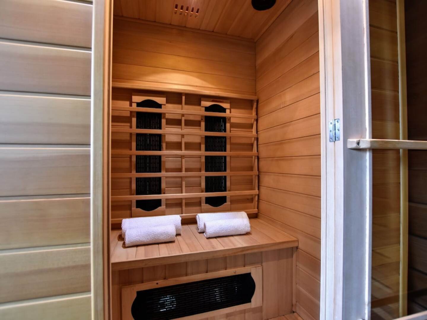 Secluded Holiday Home in Voorthuizen by the Lake