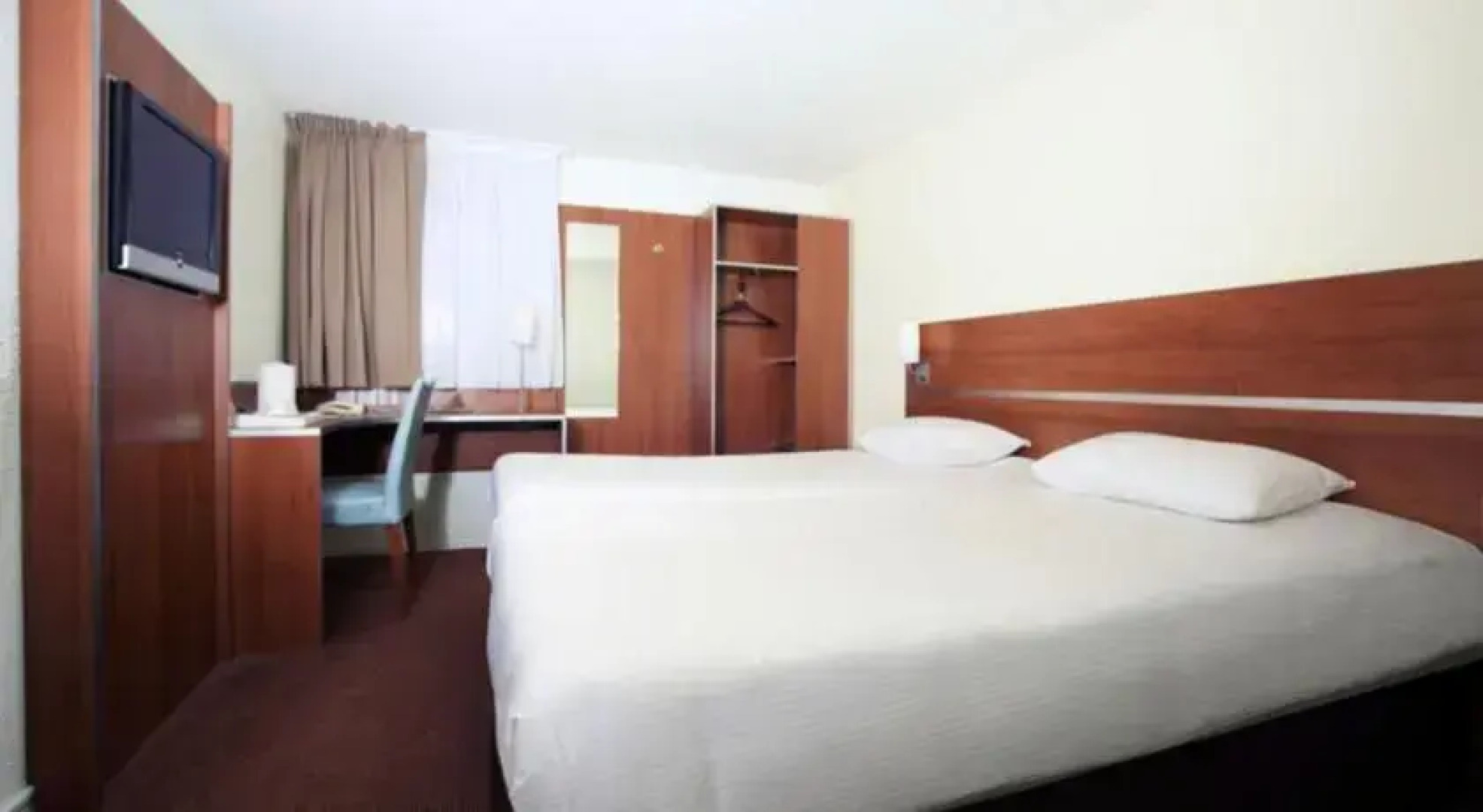 Kyriad Lyon Aéroport Saint Exupéry