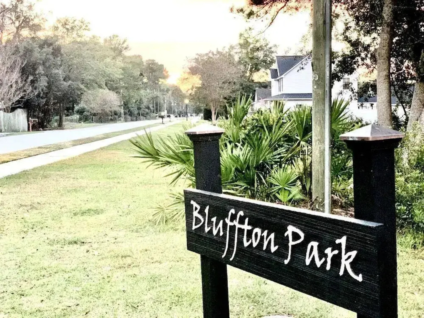 Saltee Cove Coastal Getaway - Charming 3 Bedroom/2.5 Bath Lowcountry Cottage