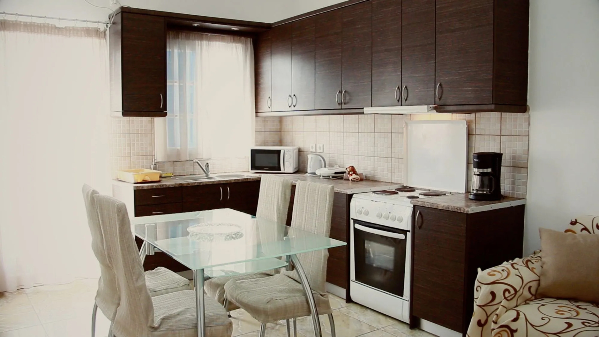 Loukas & Emma Eco Houses