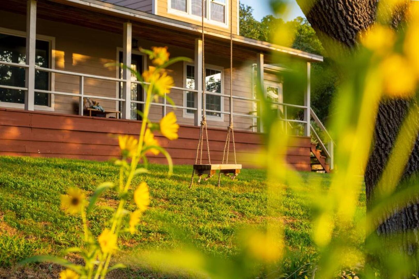 Sunny Hill Country Home with Stunning Lake Views