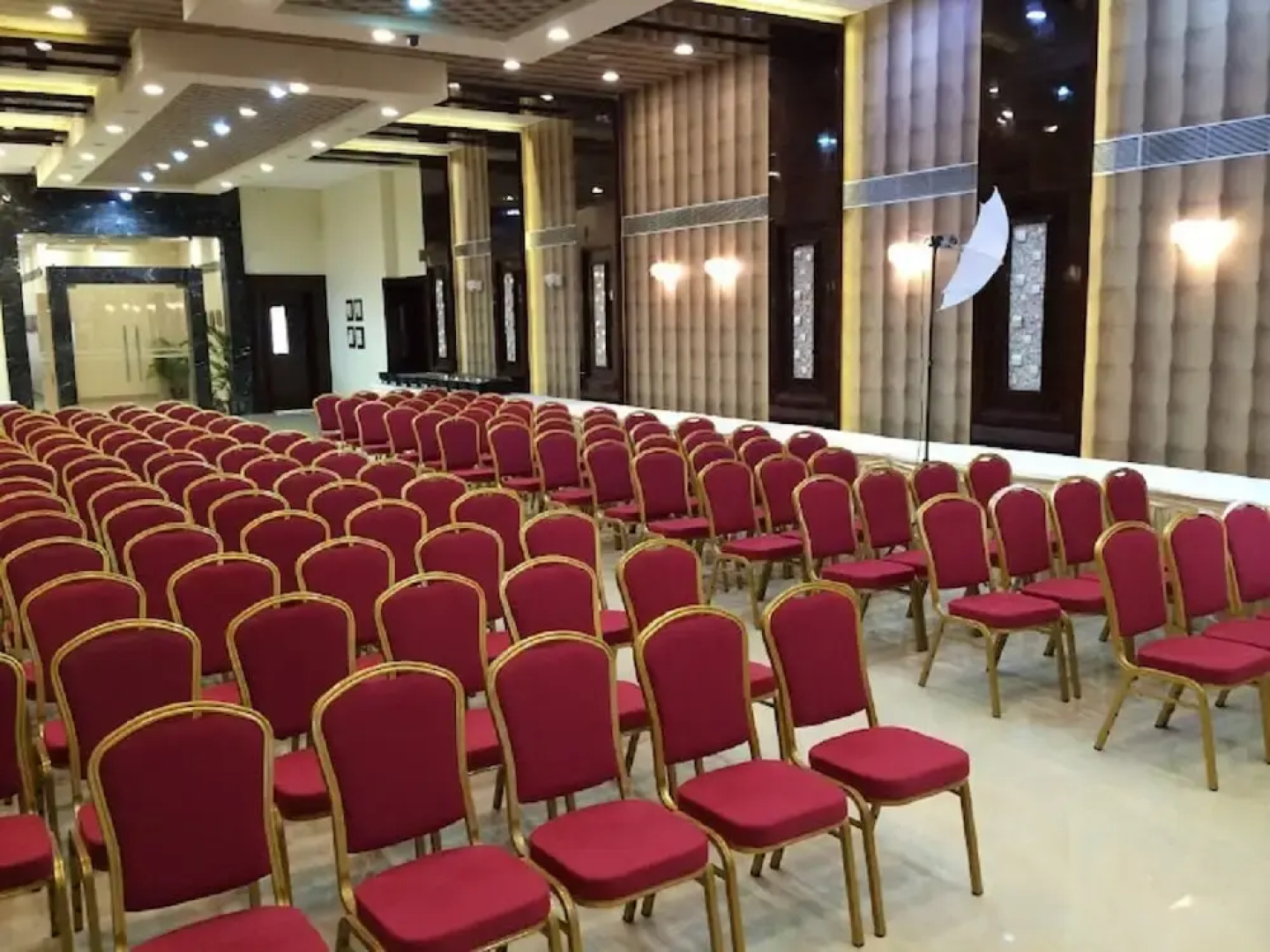 Hotel Sagar Tarang (Berries Group)