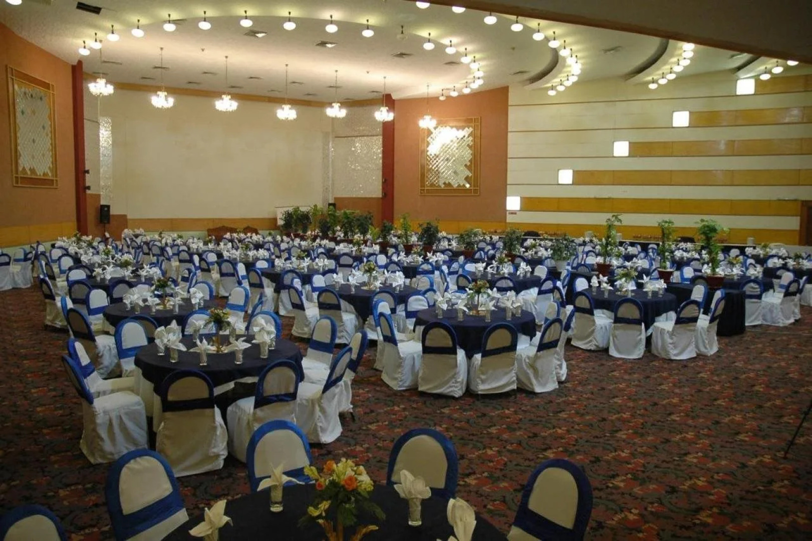 Regent Plaza Hotel & Convention Centre