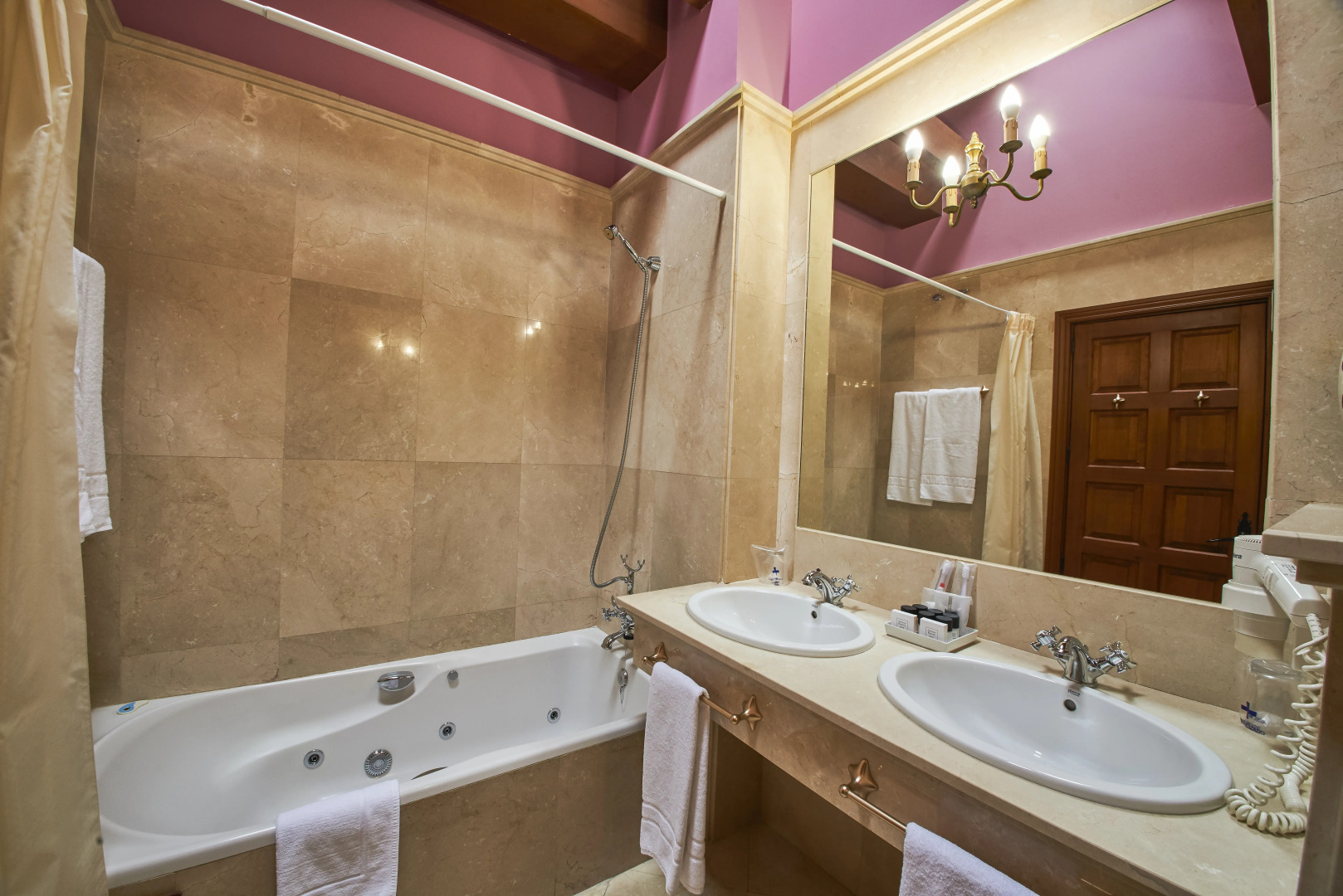 Hotel Cetina Palacio Ayala Berganza.