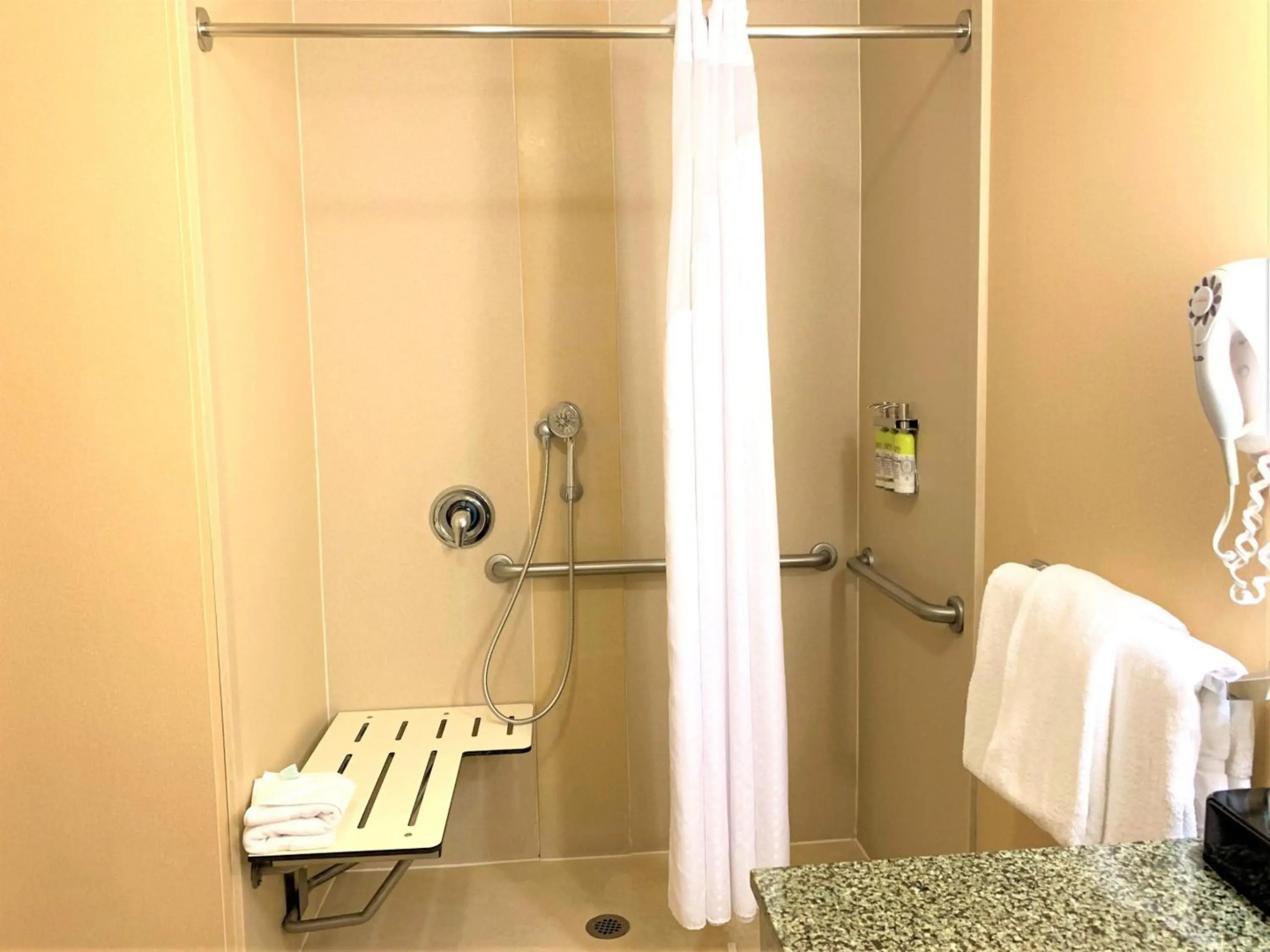 Holiday Inn Express Hotel & Suites FRESNO NORTHWEST-HERNDON by IHG