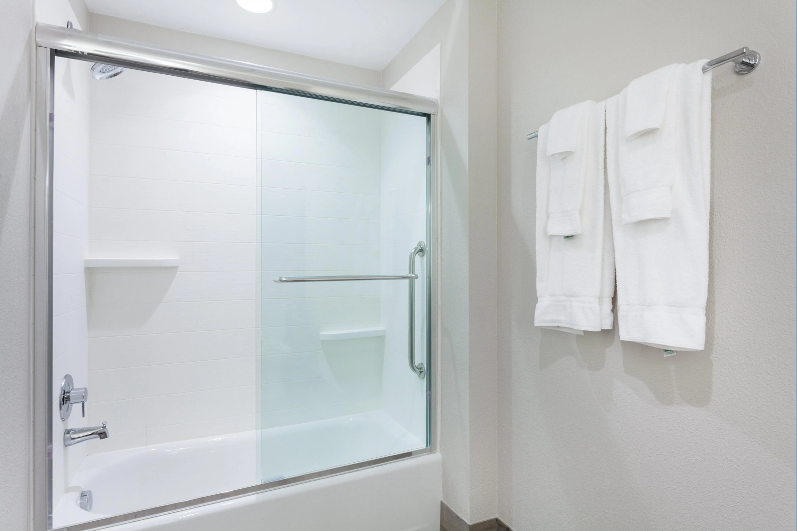 Holiday Inn Express & Suites Panama City Beach - Beachfront by IHG