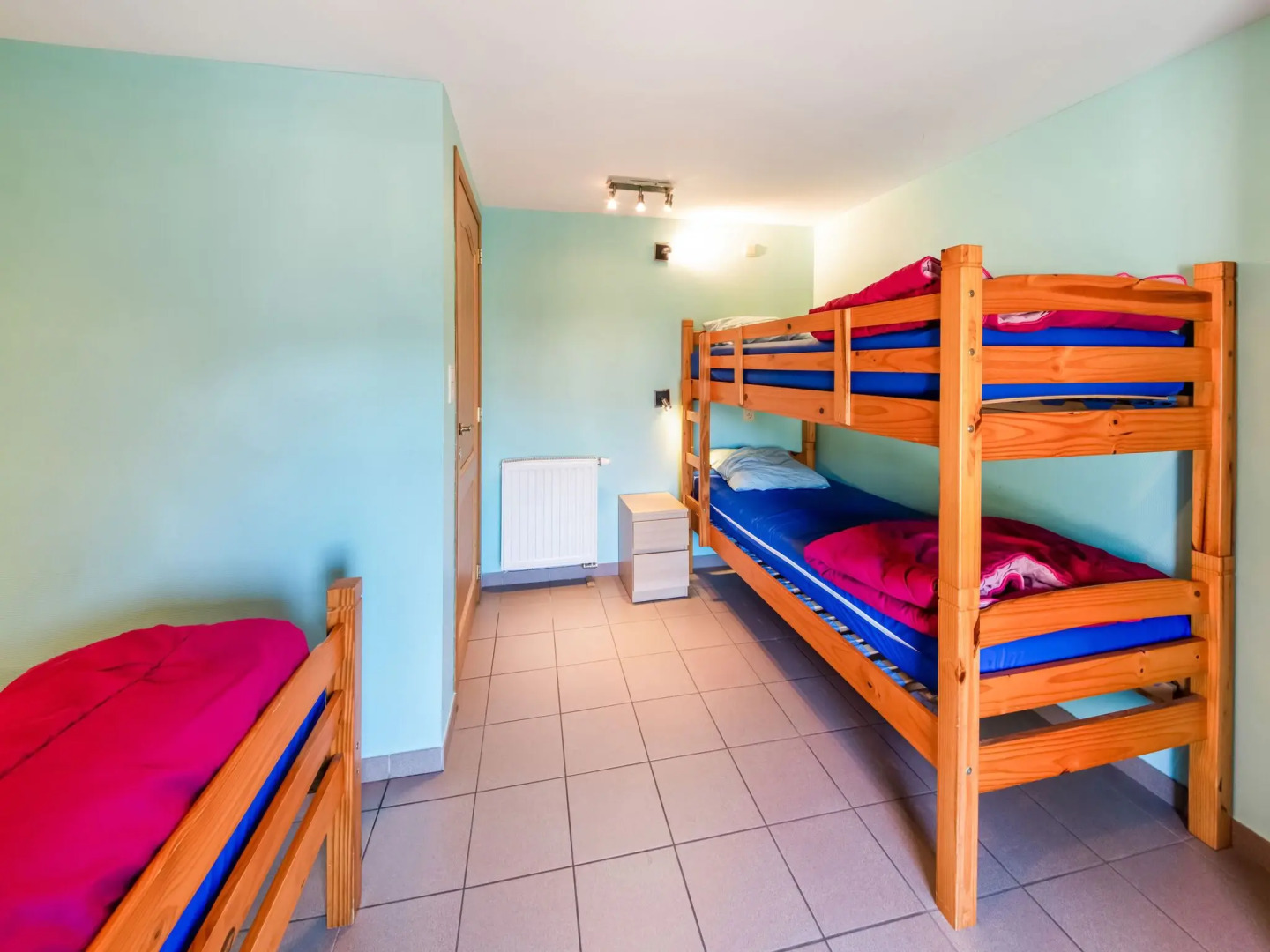 Stone Cottage With Sauna Jacuzzi A 5 Min Drive From The Cave Of Lorette In Rochefort