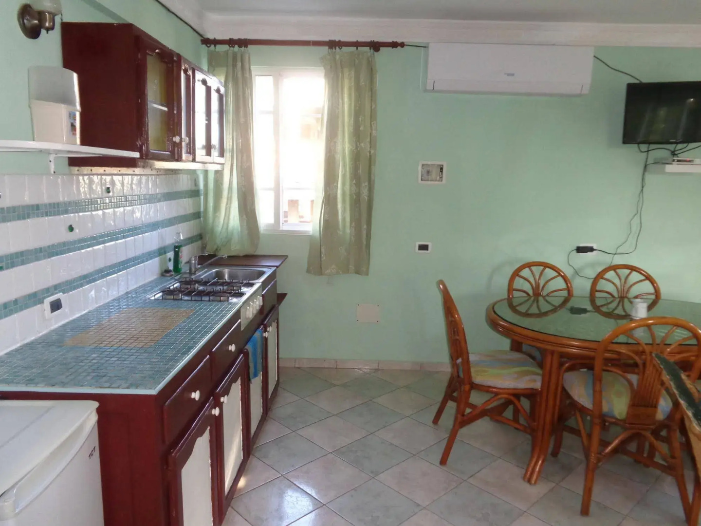 RIG Hostel Boca Chica Back Packer