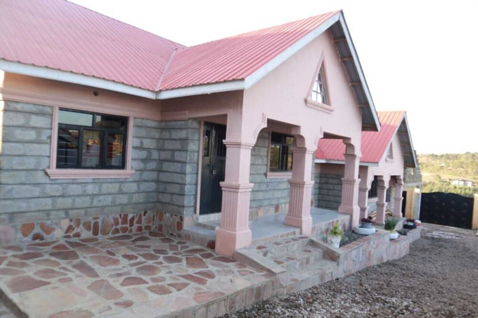 Lux Suites Mara Holiday Homes