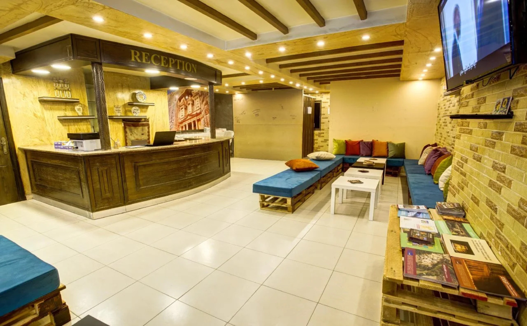 Petra Capsule Hostel