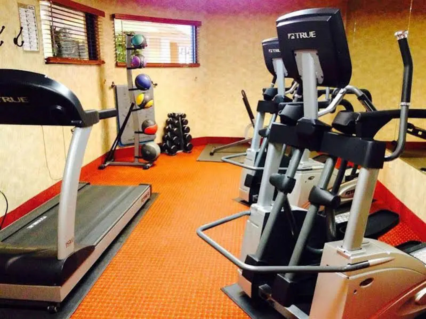 Wingate Vienna / Parkersburg