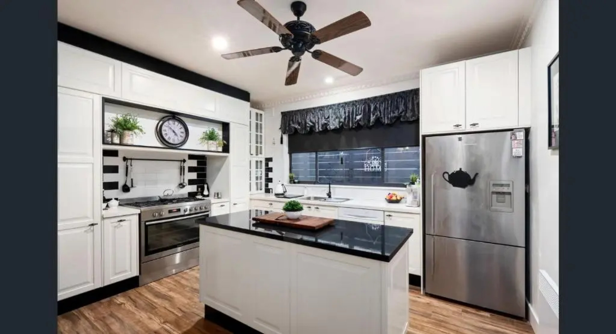 The Weeping Elm - Large and Spacious