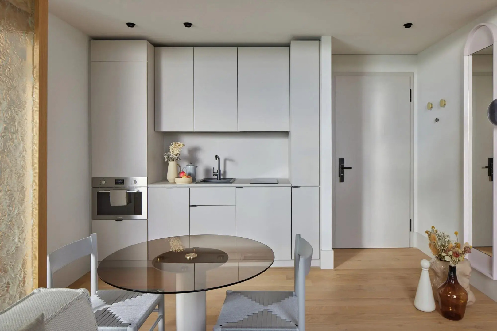 Locke at East Side Gallery