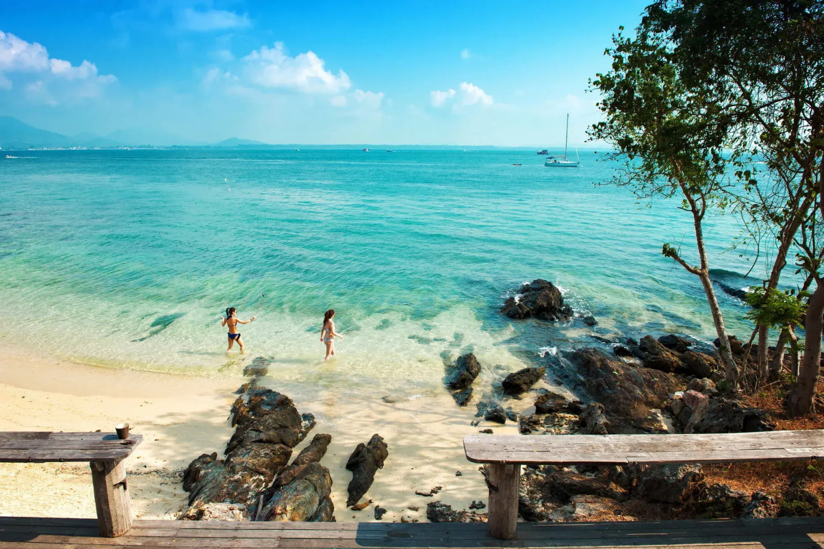 Bar And Bed (sleepless Society @ Samed)