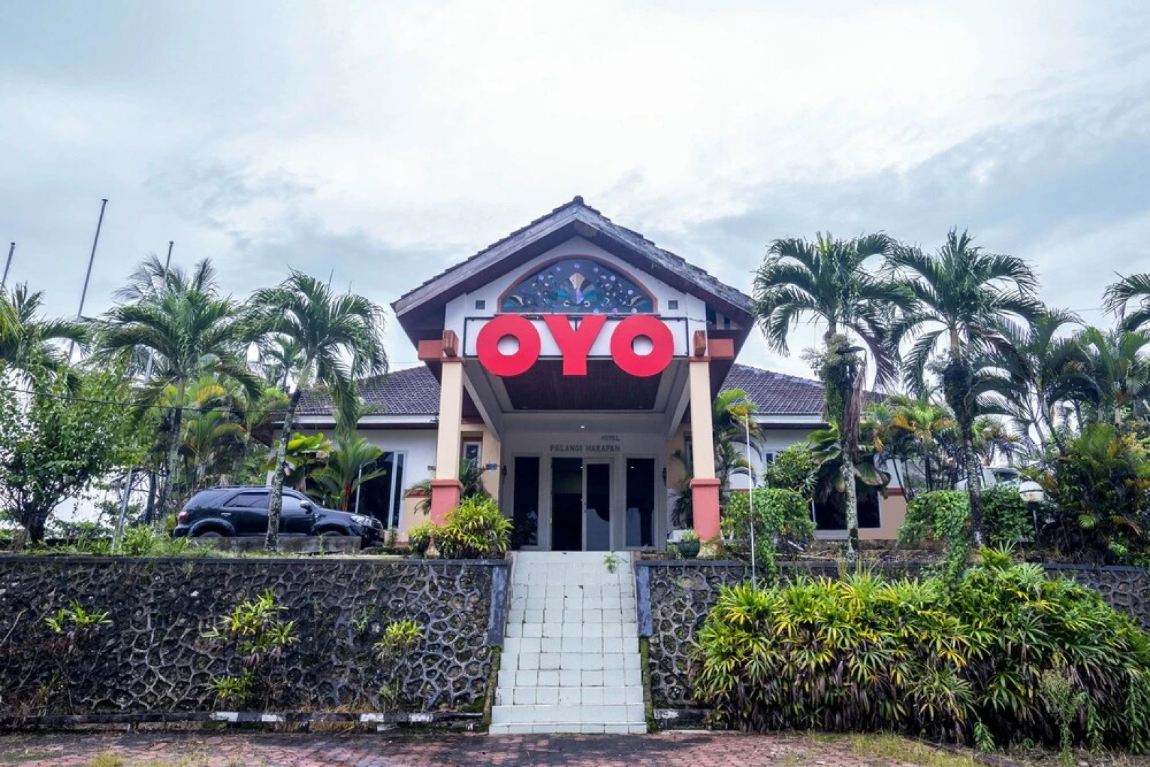 Hotel Pelangi Harapan by OYO Rooms
