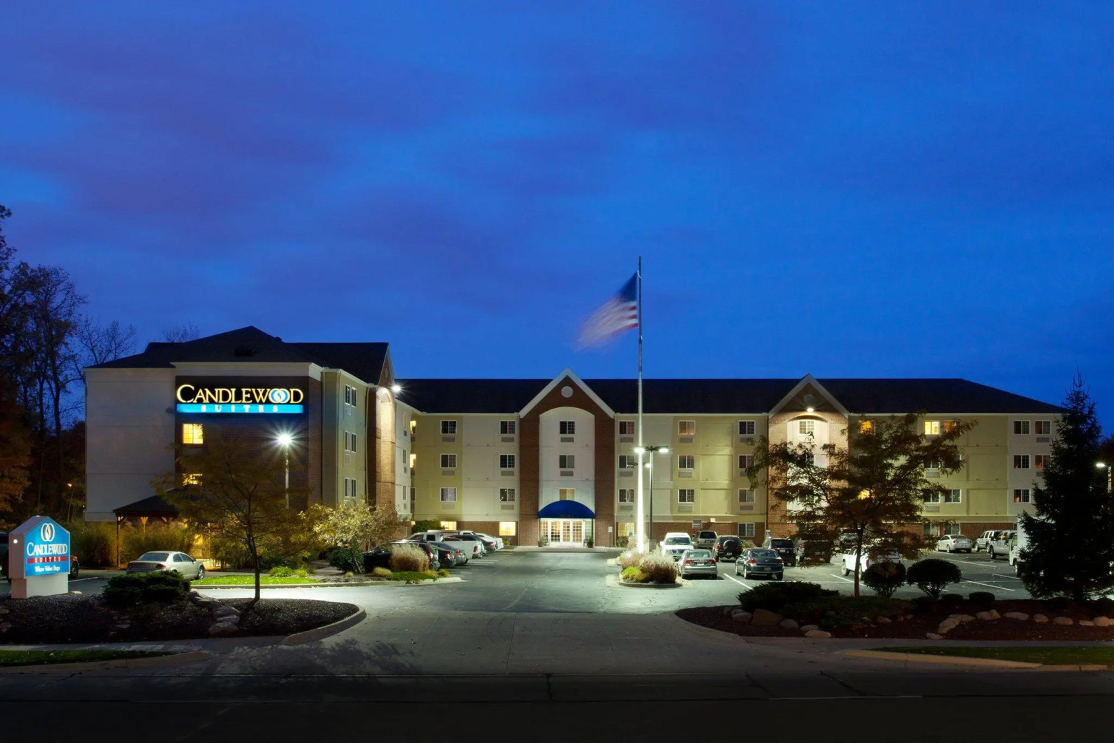 Sonesta Simply Suites Cleveland North Olmsted Airport