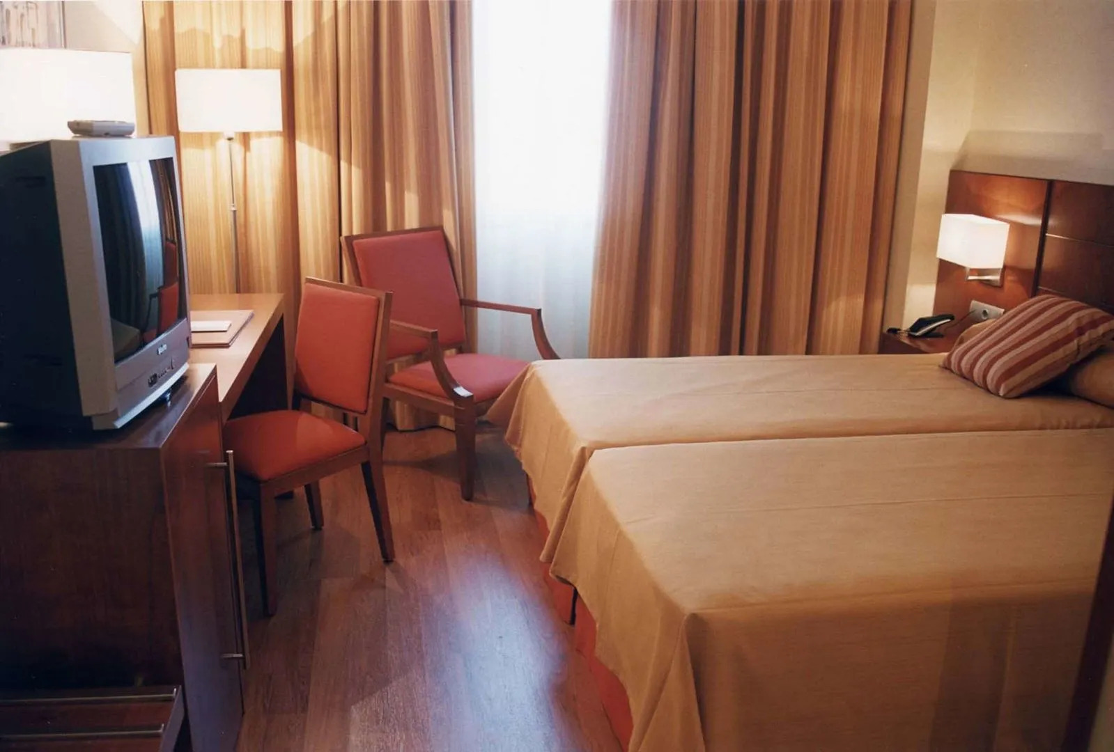 Отель Checkin La Princesa