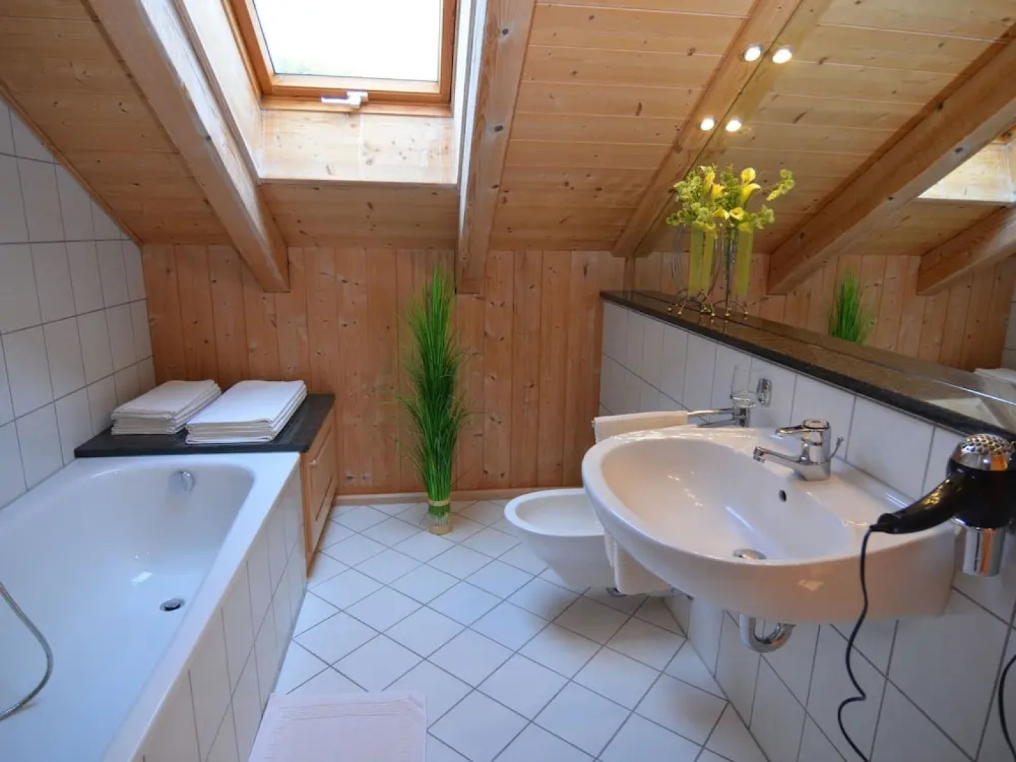 Holiday Home With Panoramic View and Every Convenience - spa