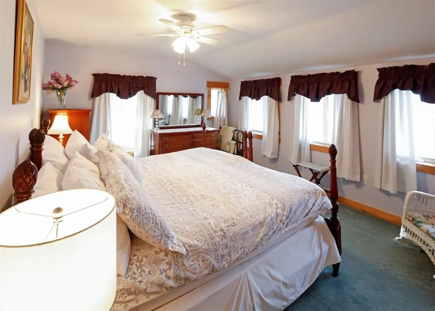 Cozy Cove Cottage Limit 6 3 Bedroom Cottage by RedAwning