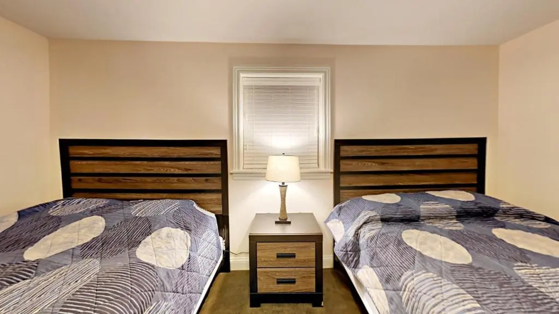 Put-in-Bay Waterfront Condo #105