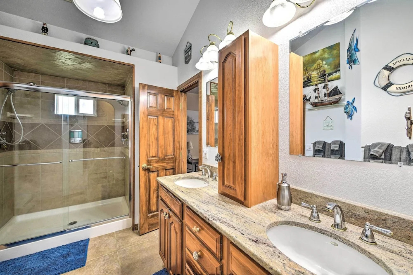 The Vineyard Country Farm Home at Grand Valley