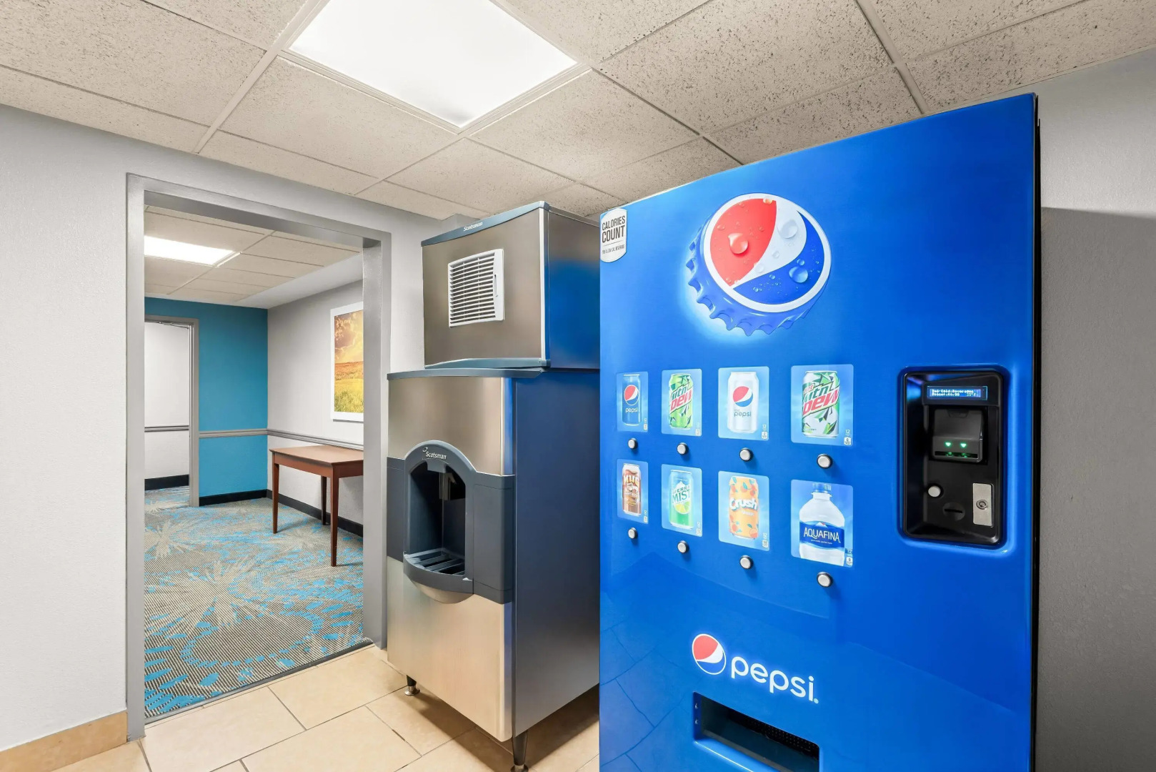 Days Inn & Suites by Wyndham Cedar Rapids