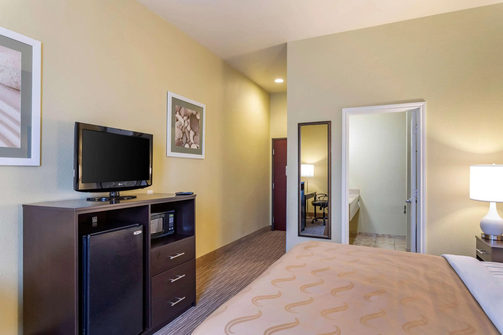 Sonesta Essential La Porte