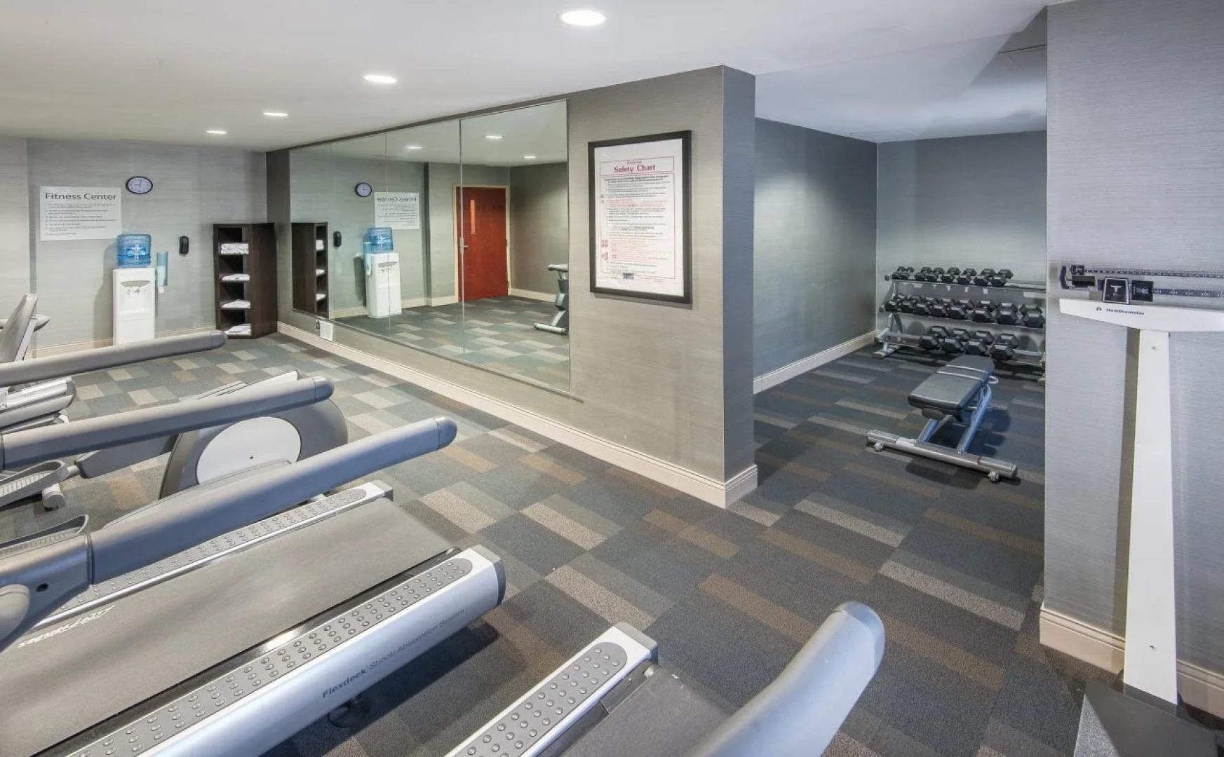 Holiday Inn Express & Suites Philadelphia - Mt. Laurel by IHG