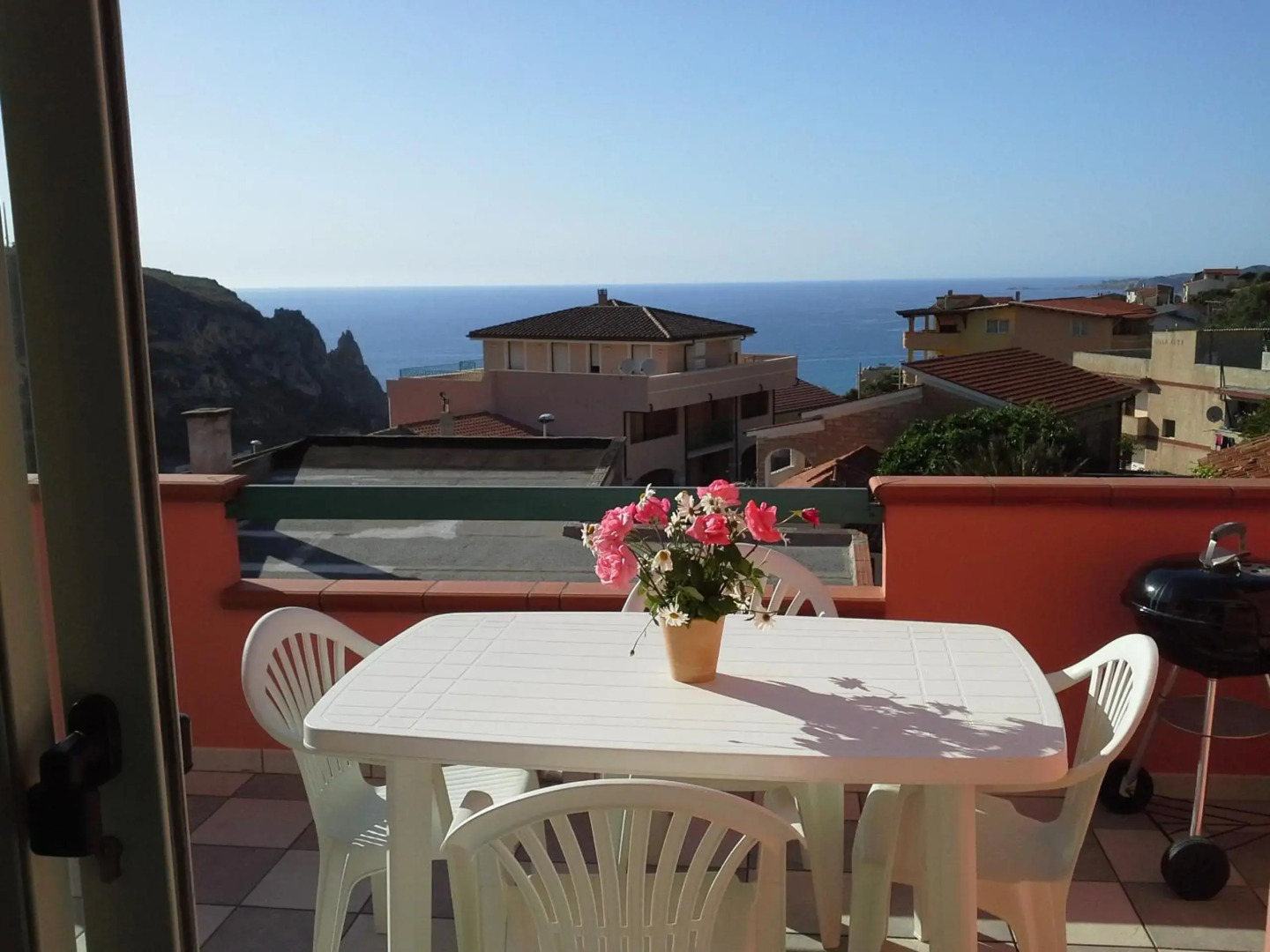 Appartamento Elegante E Panoramico Con Splendida Vista Mare