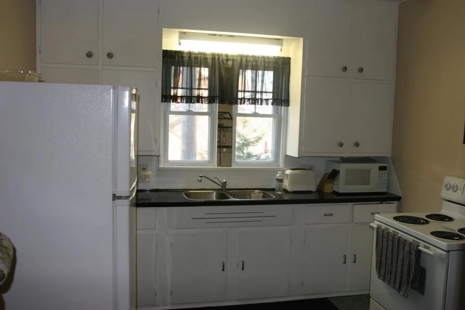 Eastwood Tourist Lodge