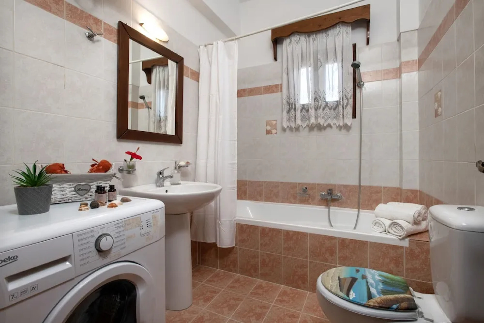 Sunset and Sunrise Apartments