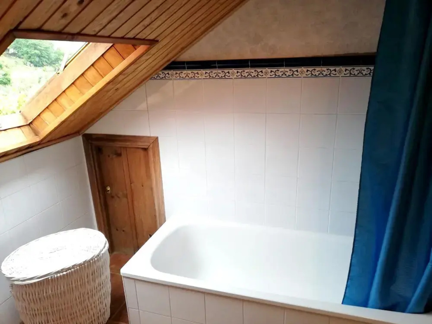 House With 4 Bedrooms in Sotomayor, With Wonderful Mountain View, Enclosed Garden and Wifi - 6 km From the Beach