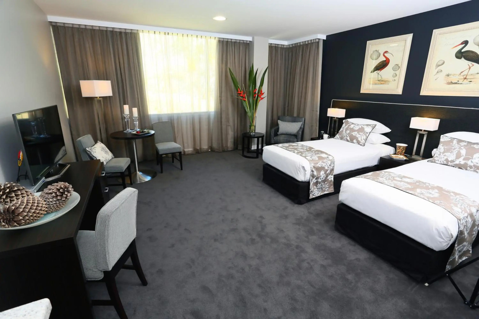 Springfield Lakes Boutique Hotel