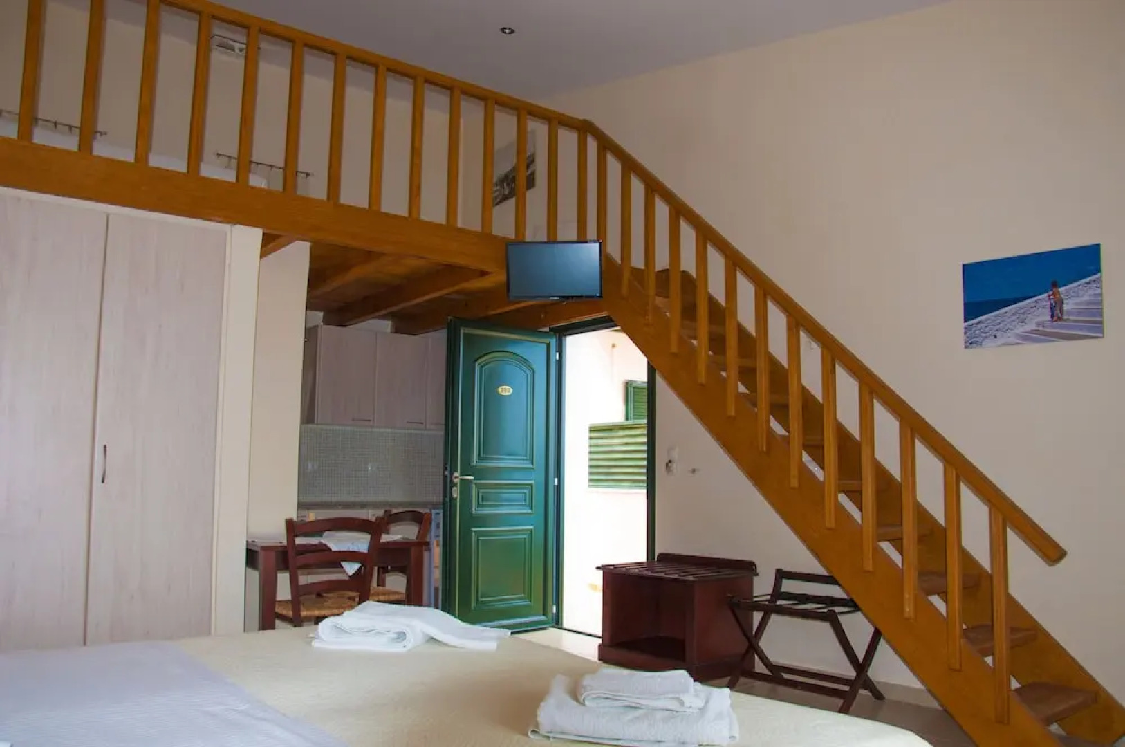 Irides Luxury Studios & Apartments