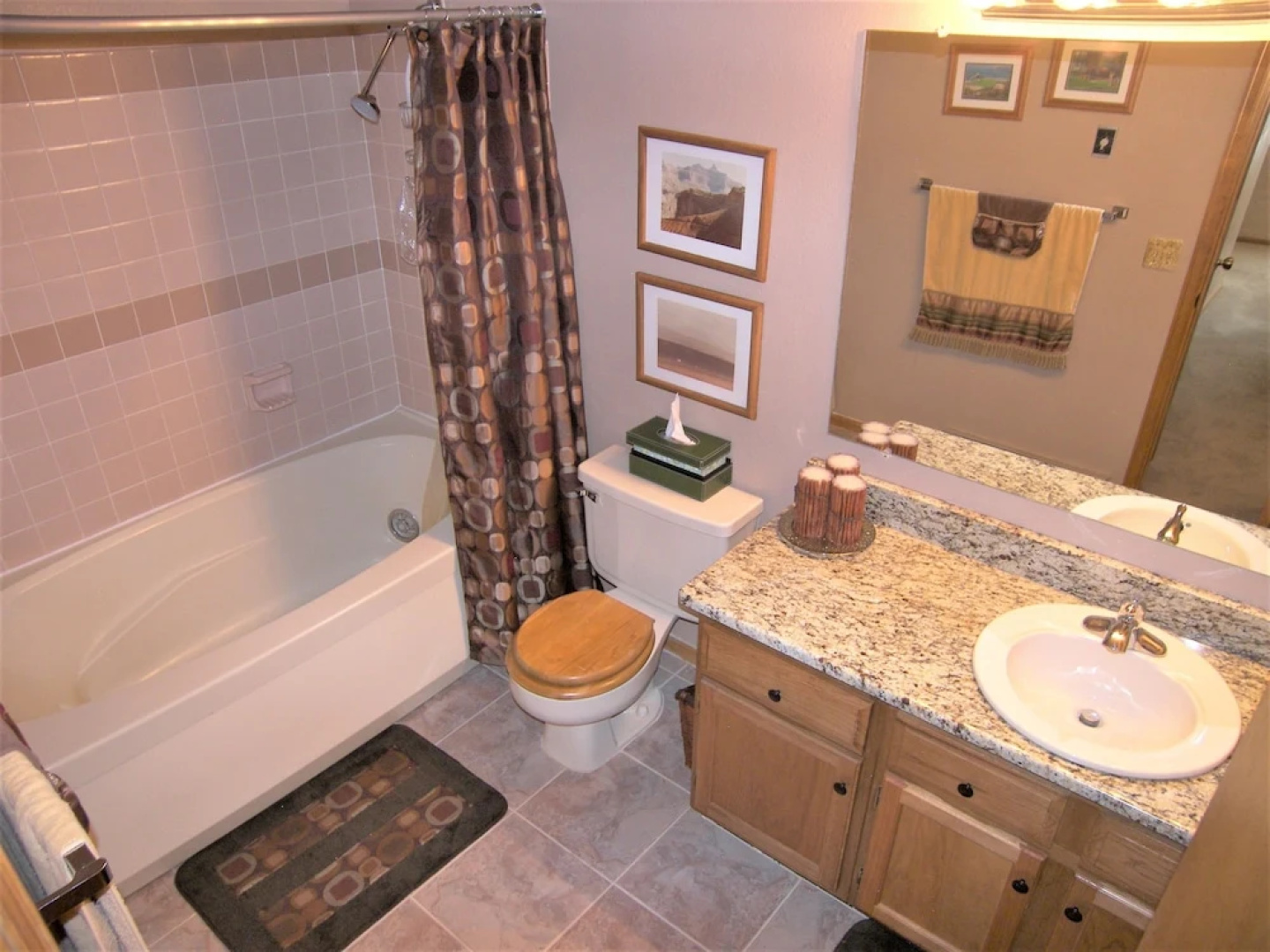Saltlick 2 bed 2 bath 2 Br condo by RedAwning