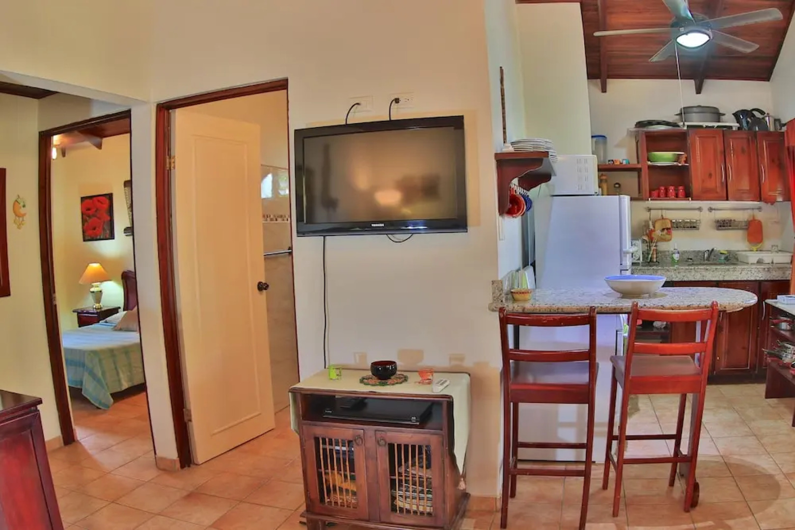 Charming 2 Bdrm Tuscany-style Villa