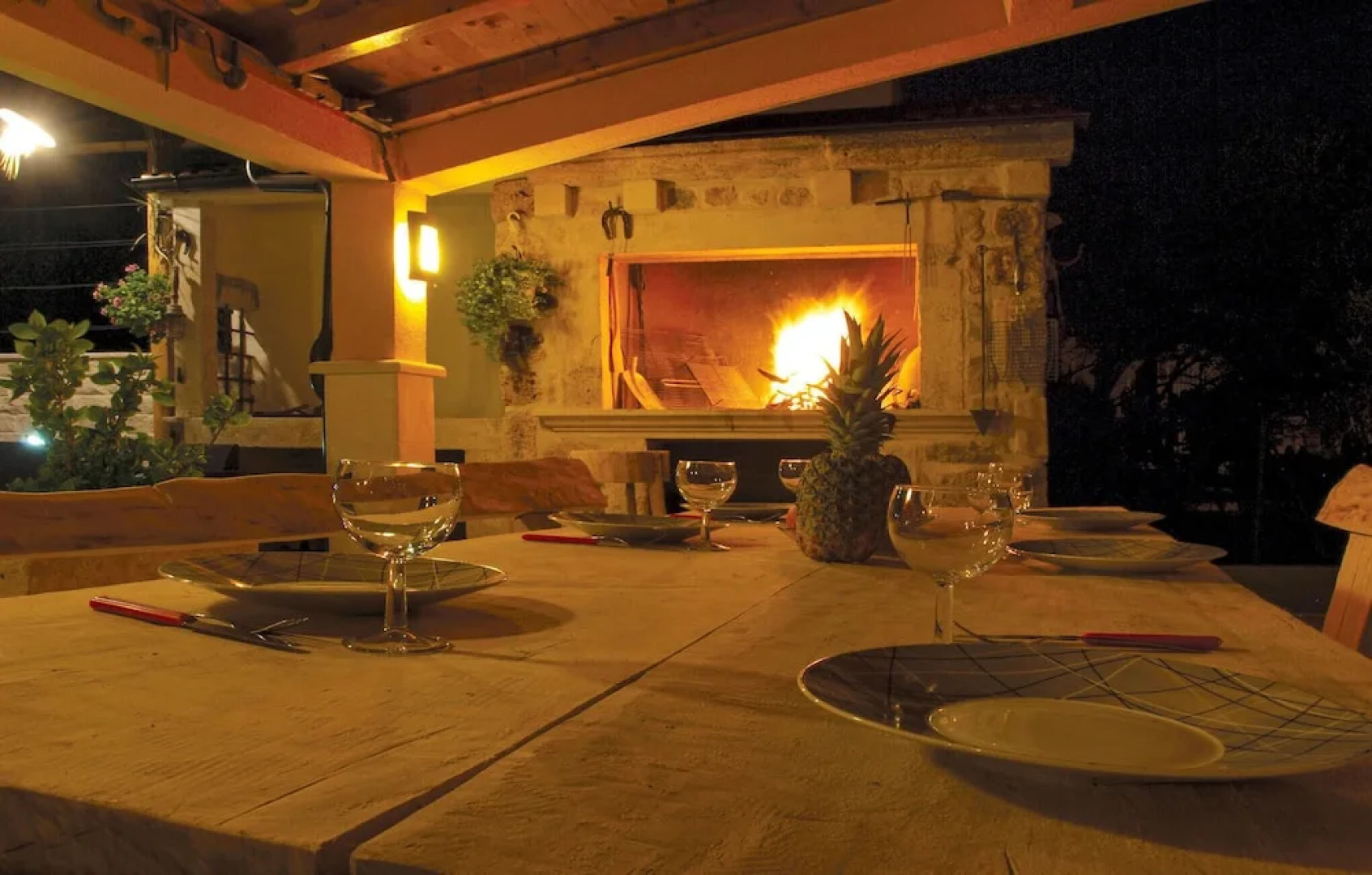 Beautiful Home in Brodarica With Wifi and 4 Bedrooms