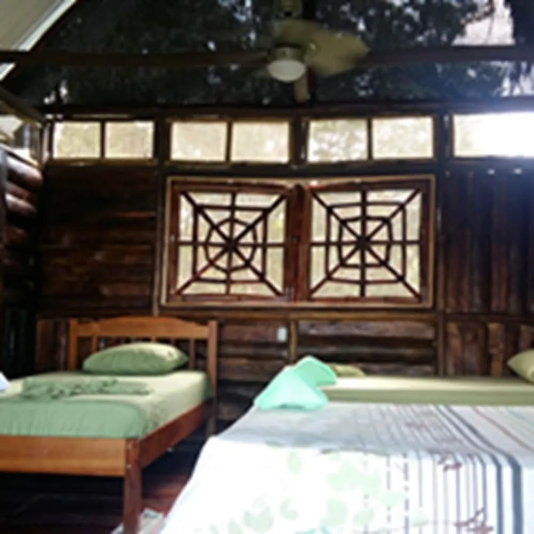 Cabinas Indigenas de Drake