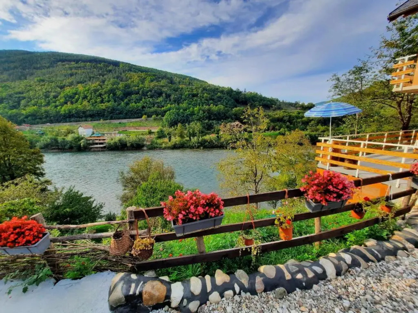 Smeštaj pored Drine